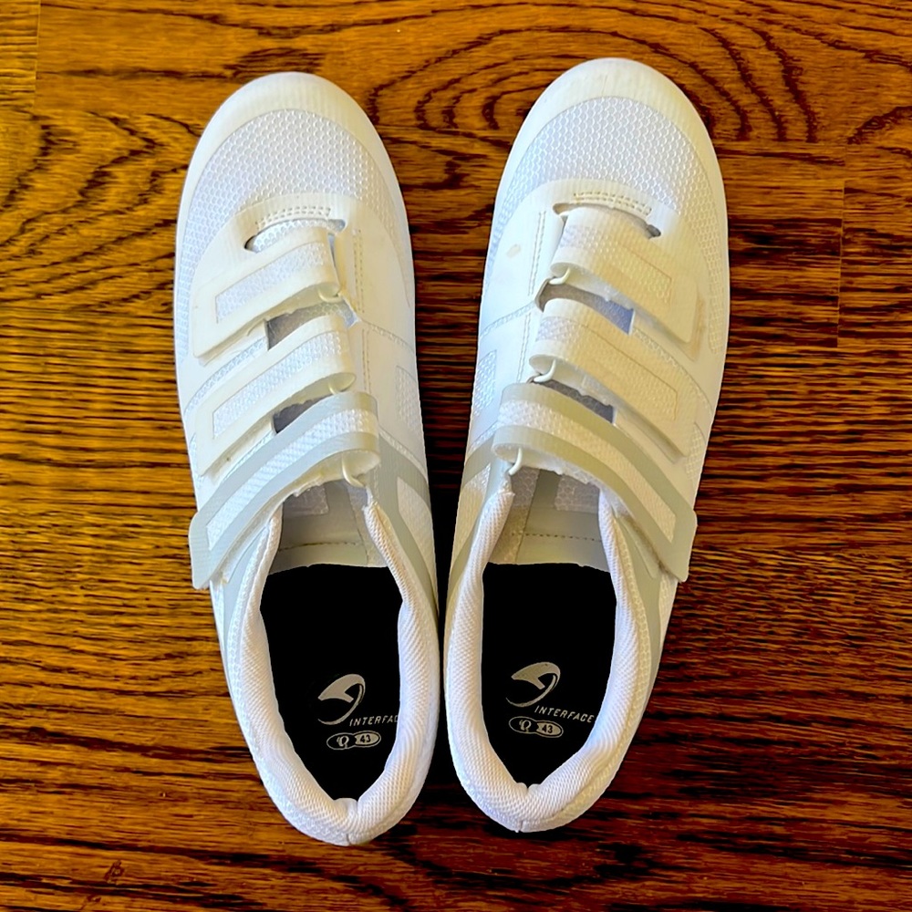 Pearl Izumi Interface cycling cleats, Size 43